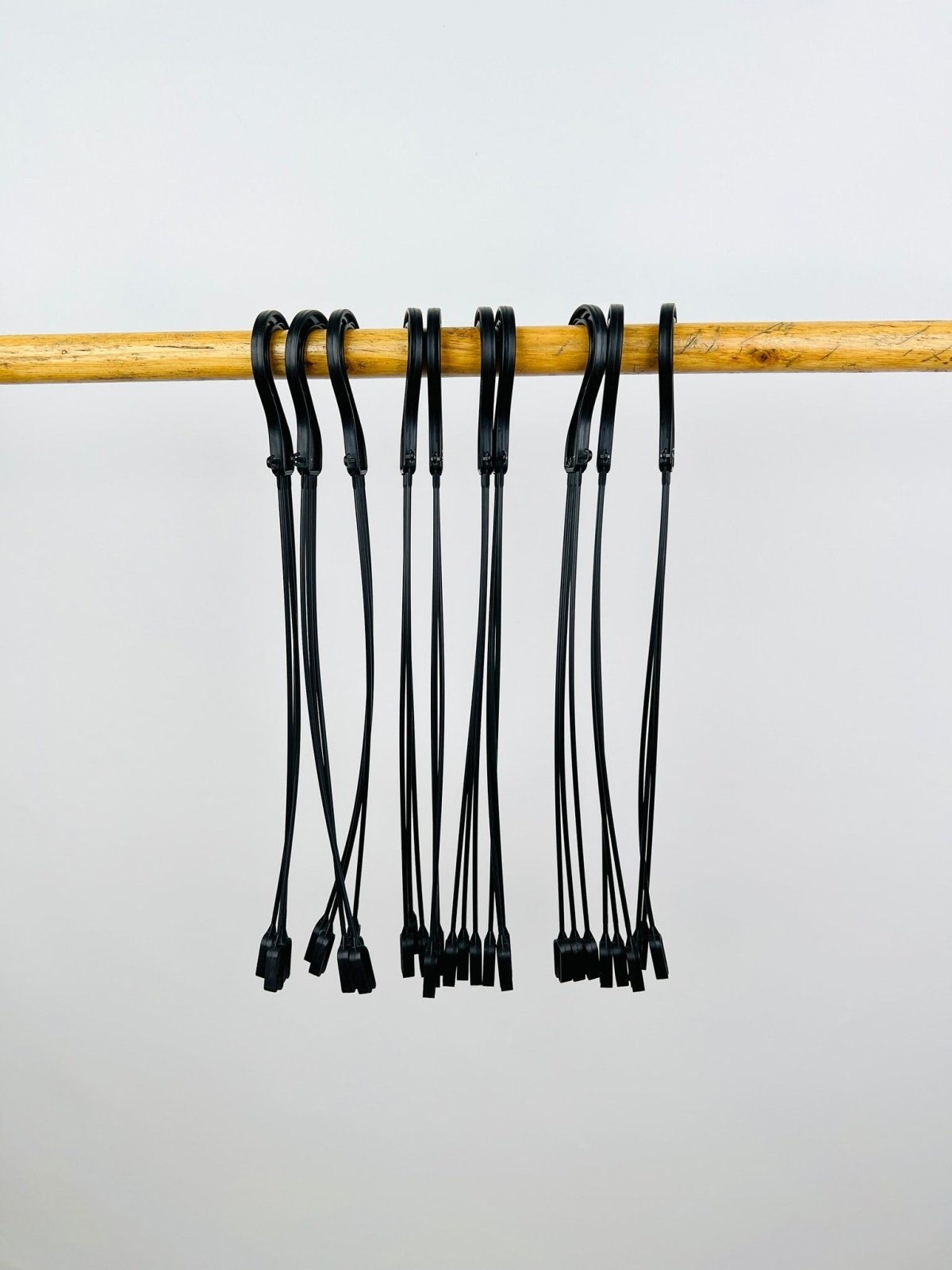 Black hanger - 10 pack | Uprooted
